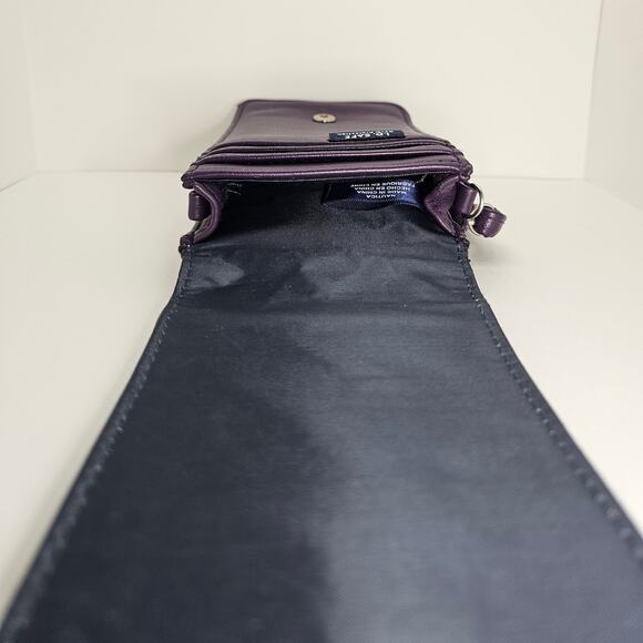 Nautica 'Catalina' Crossbody RFID Blocking Wallet - Picture 6 of 10